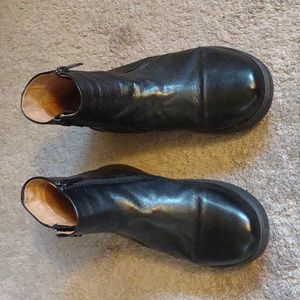 Strive Bamford boots